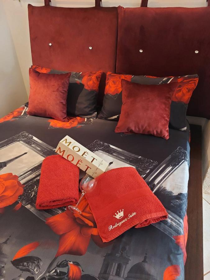 Buze Rodriguez Suite Ostuni Buitenkant foto